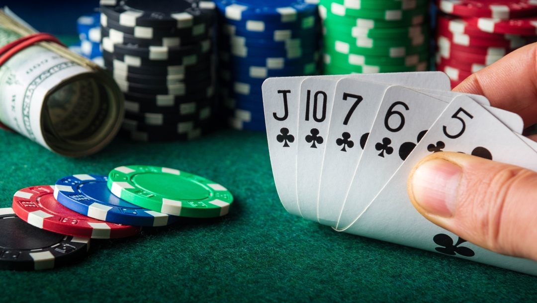 Straight Draw in Poker: Meaning, How To Play & Tips To Win