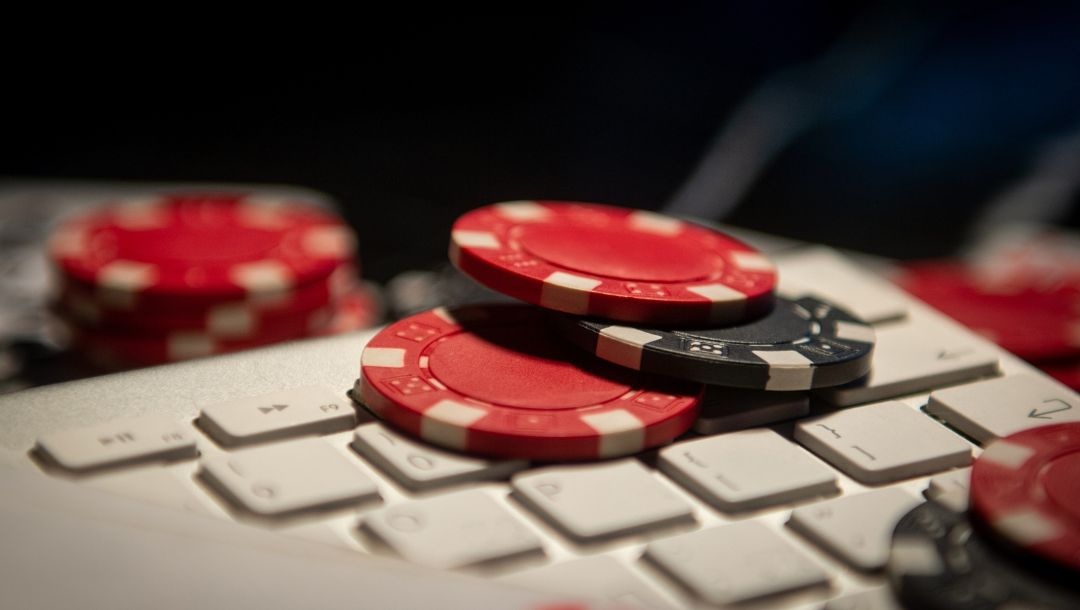 The Ultimate Online Poker Cheatsheet – BetMGM